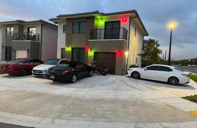 1152 NW 2nd St photos photos