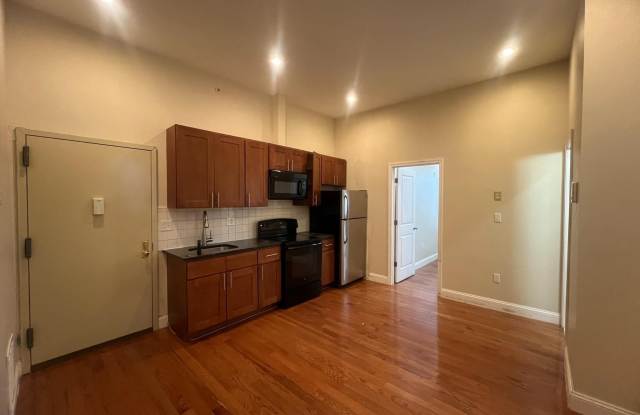 4706 CHESTNUT Street unit: 4B photos photos