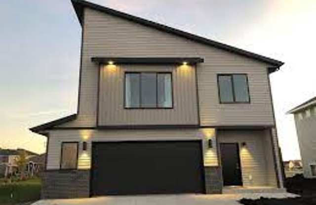 5257 8th Court W, West Fargo - 4 bed/3 bath Home photos photos