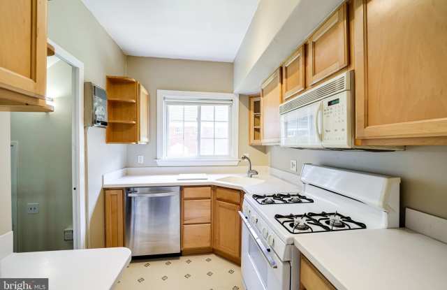 3732 HOLMES LANE Gallery 3
