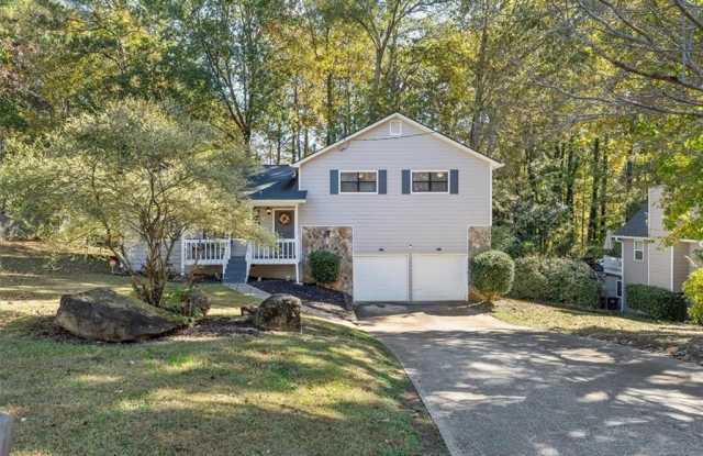 4041 Woodbridge Court Gallery 2