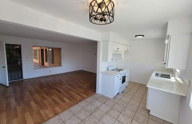 RENT READY SPACIOUS CONDO 2BD-2BA + PARKING NEAR DOWNTOWN LONG BEACH photos photos