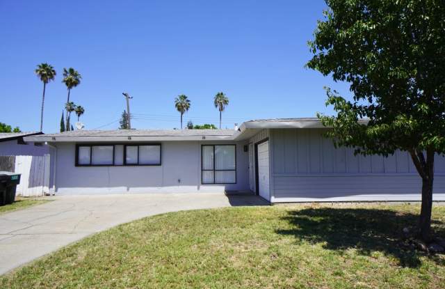 Wonderful 4 bedroom, 2 bath home in Sacramento! photos photos