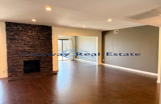 4 Bedroom Home with a View - ALL UTILITIES INCLUDED FIRST 6 MONTHS Gallery 3