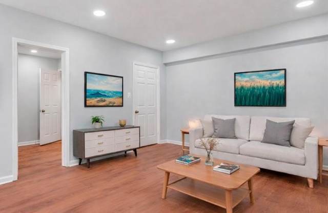 1909 N RHODES Street unit: 25 photos photos