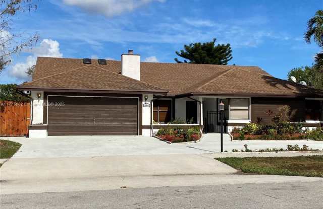 13647 Barberry Dr photos photos