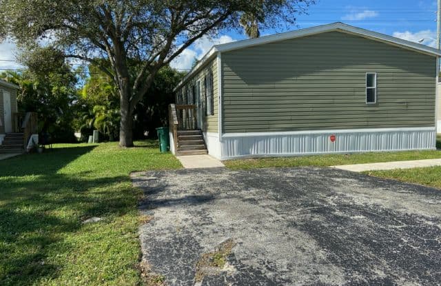 621 S.W. 135TH TERRACE, #12 - 621 Southwest 135th Terrace, Davie, FL 33325