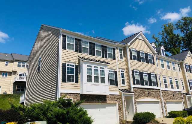 4 bed/3.5 bath Townhouse in Suncrest Village - 6/04/2026 photos photos