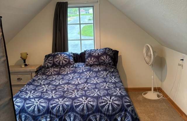 Fully Furnished 1 bed on the Columbia River Gallery 3
