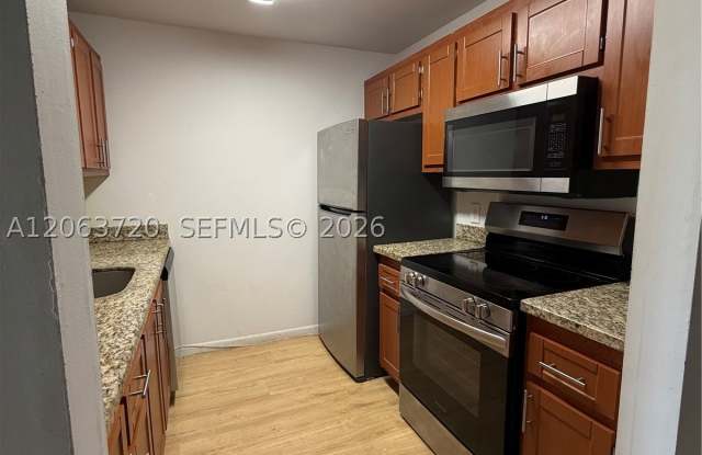 13250 SW 4th Ct Gallery 3