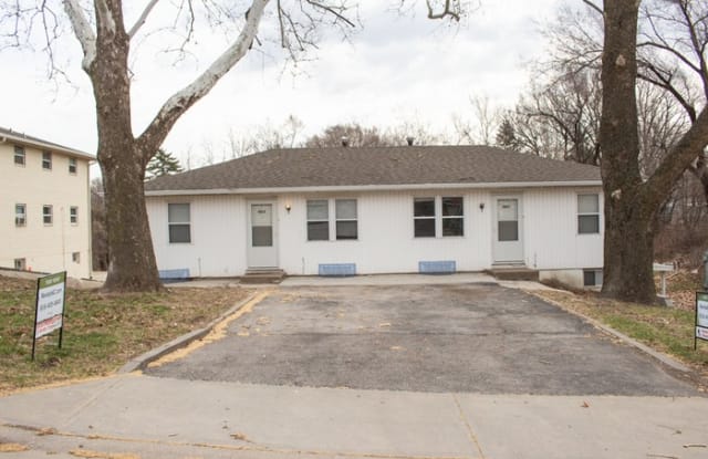 4823 Northwest Homestead Terrace - 4823 NW Homestead Ter, Riverside, MO 64150