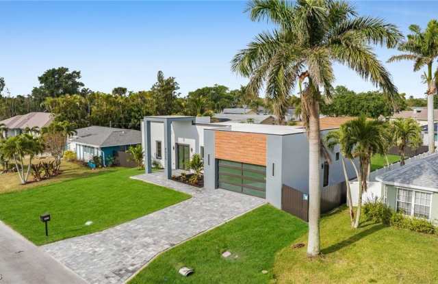 4026 SE 3rd Avenue - 4026 Southeast 3rd Avenue, Cape Coral, FL 33904
