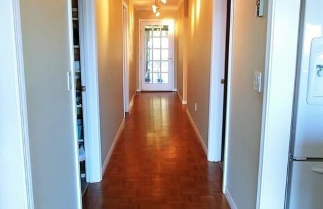 1301 Harbor Ave SW Gallery 3