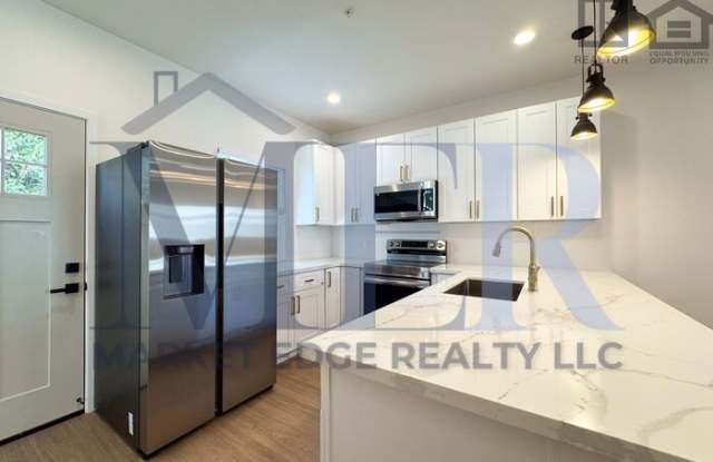 165 Sugarloaf Street - 165 Sugarloaf Street, Village of Oak Creek, AZ 86351