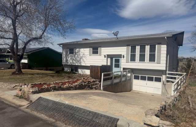 Spacious 5 Bedroom Home in South Fort Collins with Beautiful Views! photos photos