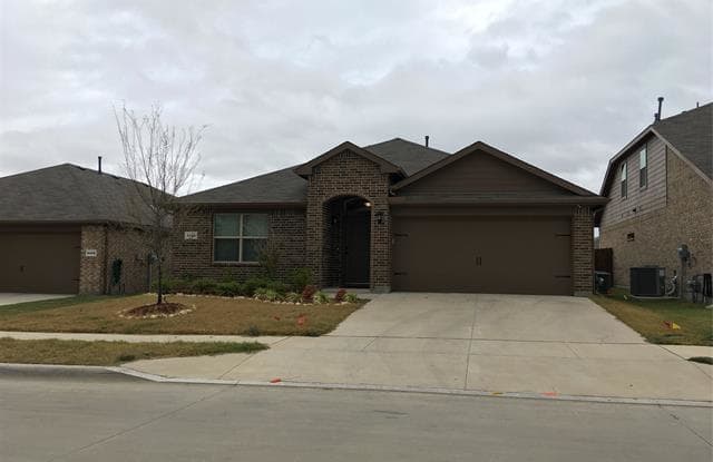 8404 Muddy Creek Drive - 8404 Muddy Creek Dr, Fort Worth, TX 76131