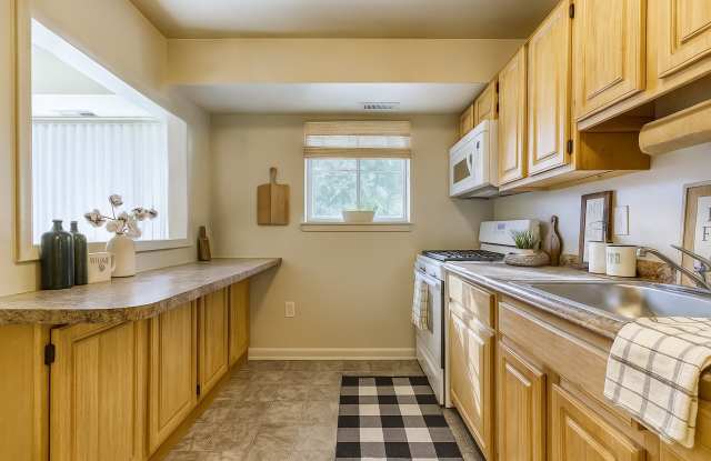 Hunter Hill photos photos