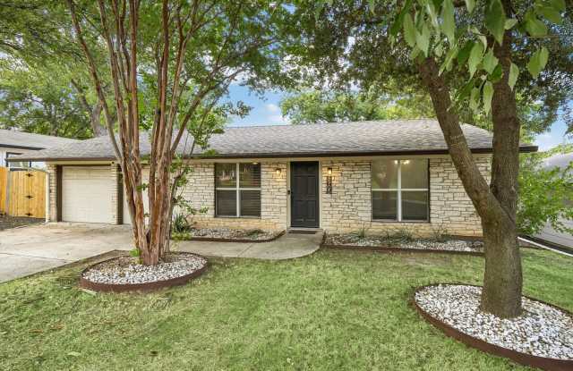 Beautiful 3/2 Bedroom House in University Hills - Available NOW Gallery 1