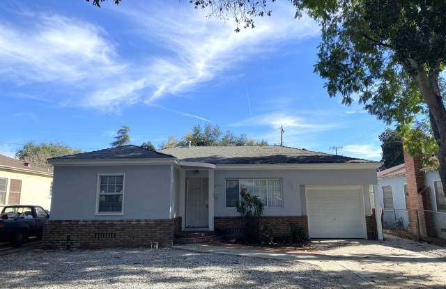 Single-Story 2-Bedroom Home in San Bernardino! photos photos