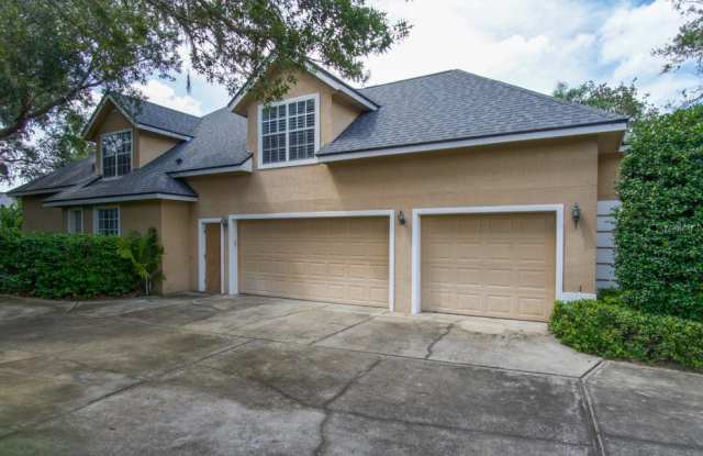 306 BURLEIGH COURT Gallery 4