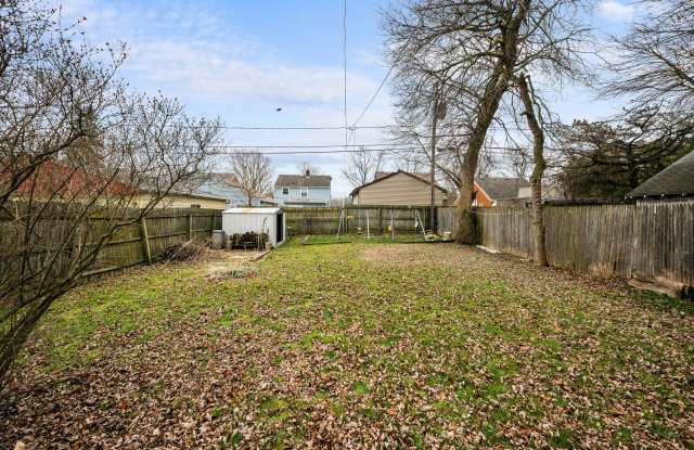 2547 Oak Grove Pl - 2547 Oak Grove Place, Toledo, OH 43613