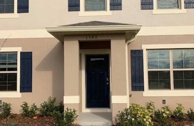 3/2.5 Townhouse in Kindred for Rent photos photos