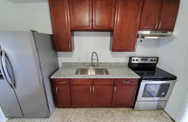 2760 Seneca Avenue photos photos