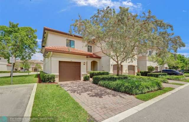 4236 N Dixie Hwy photos photos