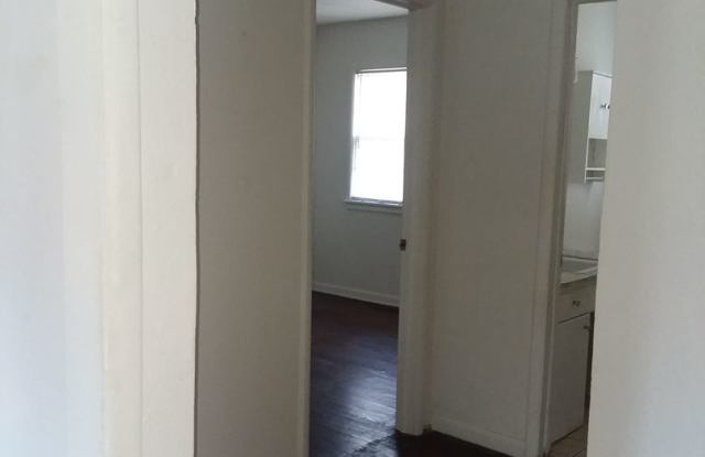 Spacious 3 bedroom and 1 bathroom photos photos