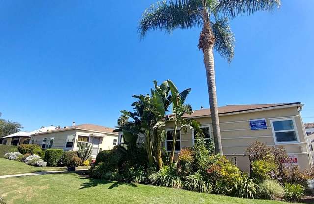 818 N Fuller Avenue 1/2 Gallery 2