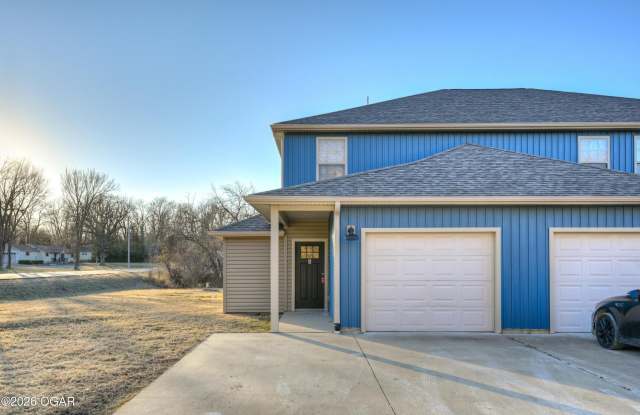 1280 Willow Lane Gallery 2