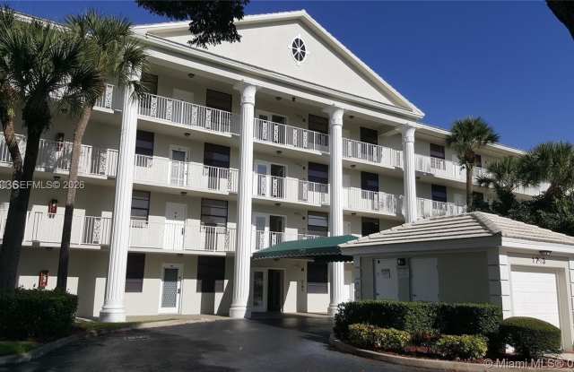 1703 Whitehall Dr photos photos