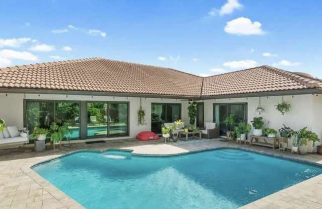 12077 Nw 27th Dr photos photos