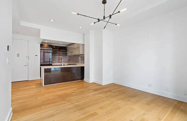 10011 67th Rd Apt 421 Gallery 2