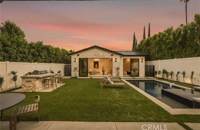 16658 Addison Street Gallery 1