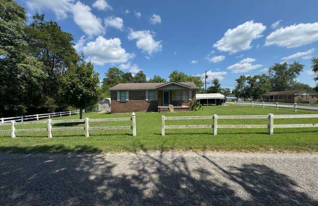 Cute country house off Carthage Hwy! - 5 South Lovers Lane, Smith County, TN 37090