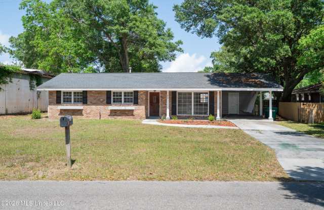 818 Lewis Avenue photos photos
