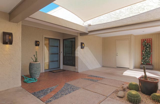 110 W VICTORIA Square - 110 West Victoria Square, Phoenix, AZ 85013