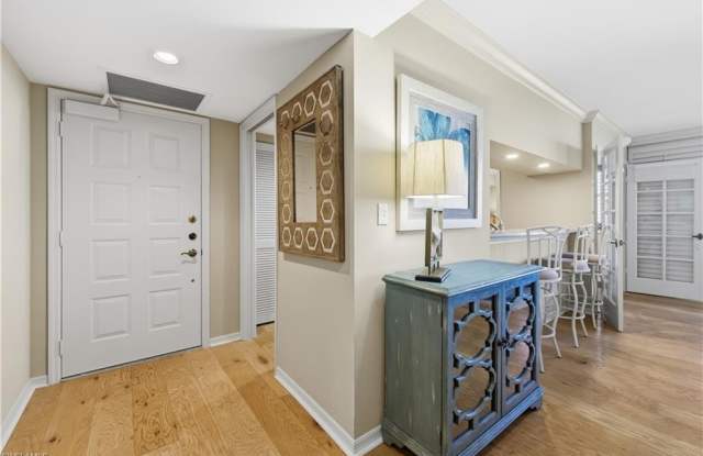 6361 Pelican Bay Blvd Gallery 2