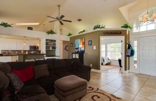 8213 Berkeley Manor Blvd - 8213 Berkeley Manor Boulevard, Spring Hill, FL 34606