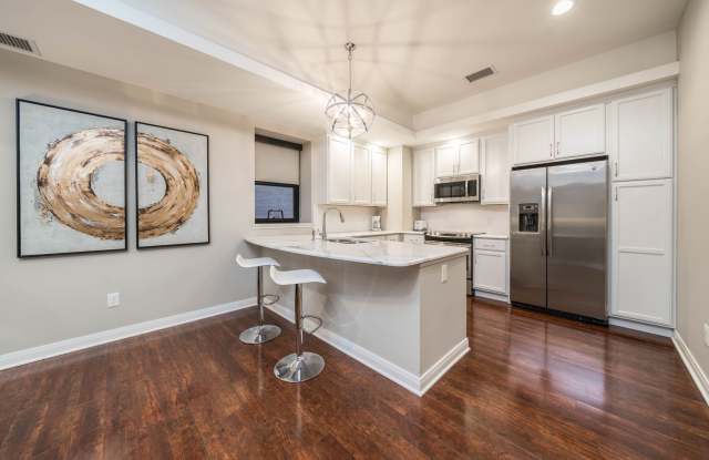Fully Furnished, Short-Term Option Gallery 1