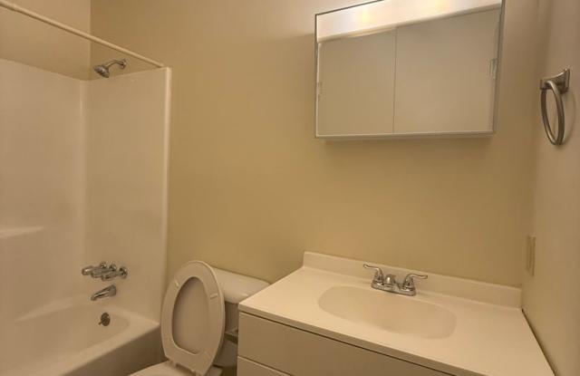 North Main Apartments Gallery 4