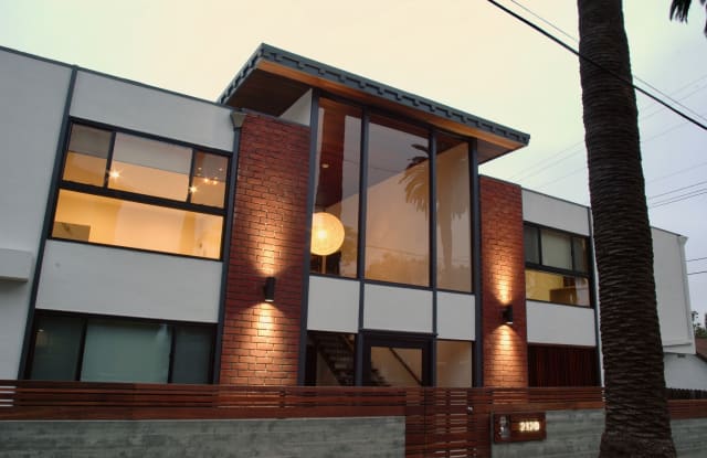 2120 Rodney Dr - 2120 N Rodney Dr, Los Angeles, CA 90027