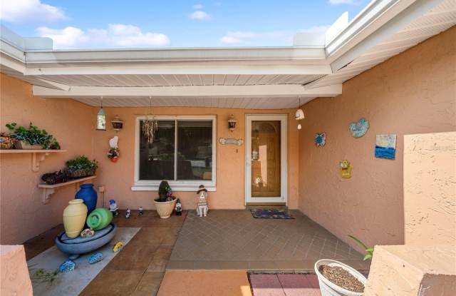 1707 HIBISCUS CIRCLE S photos photos