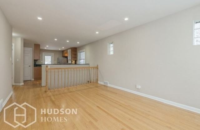 6133 West Giddings Street Gallery 4