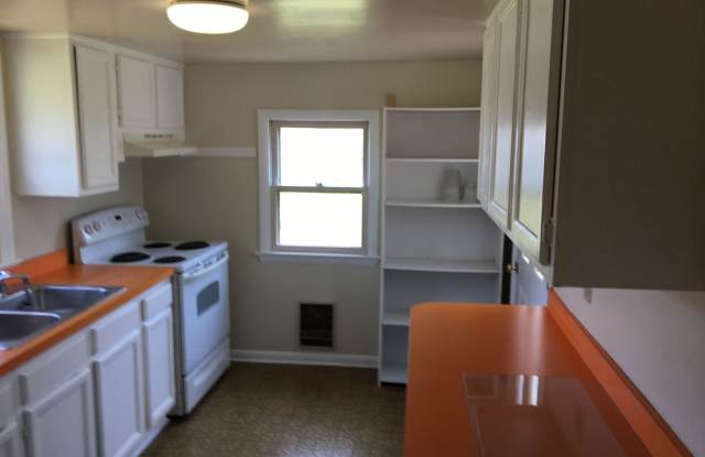 102 Fairview St. NW Gallery 2