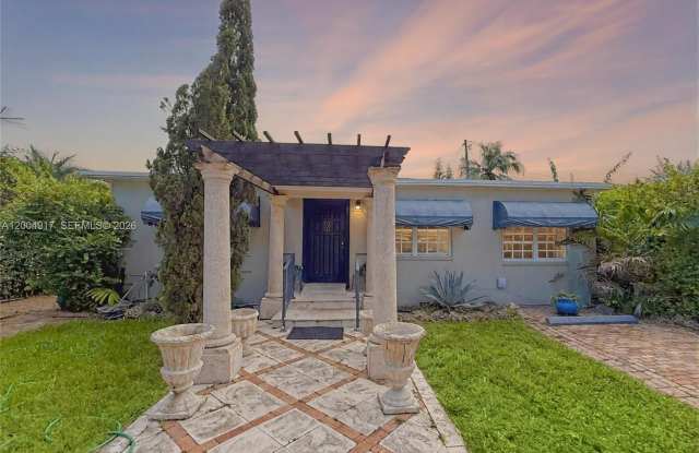 3030 SW 57th Ave photos photos