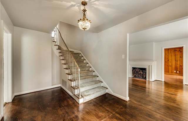 4323 Crowley Drive Gallery 4
