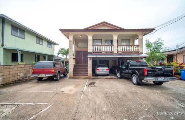 2BR/1BA/2PKG(TANDEM) DOWNSTAIRS UNIT IN ALIAMANU THREE PLEX Gallery 3