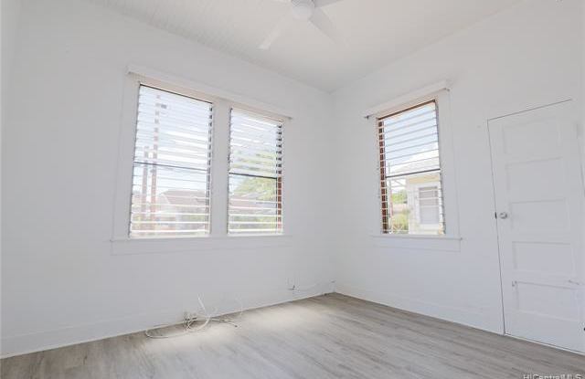 1519 Farrington Street Gallery 3